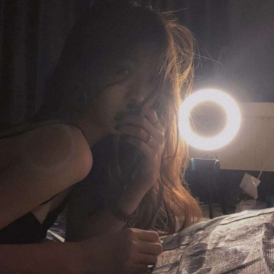 女人味头像成熟优雅不露脸 气质优雅朦胧感的微信图片