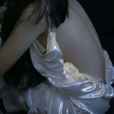 女人味头像成熟优雅不露脸 气质优雅朦胧感的微信图片