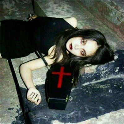 万圣节头像大全 真人女巫恐怖血腥头像图