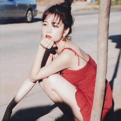 qq头像欧美女生彩色图片