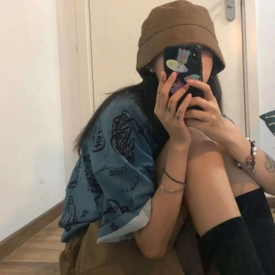 qq头像欧美女生彩色图片