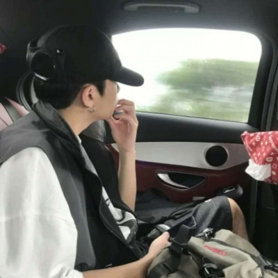 冷酷男神侧脸杀头像超帅男生A头像和名字图片