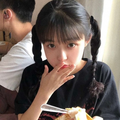 现代人物头像女生头像