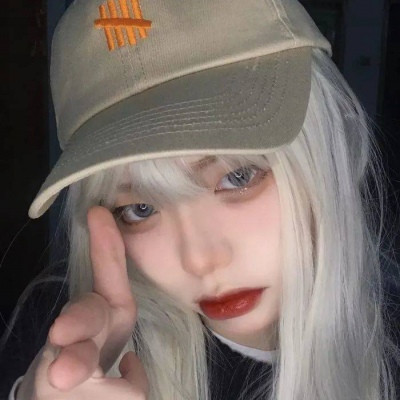 头像 女生动漫情侣头像