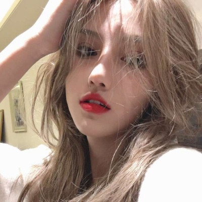 很霸气的图片女生头像