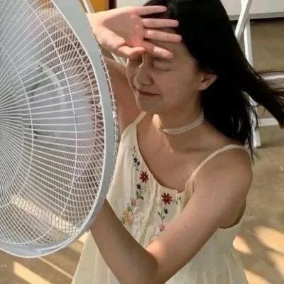 女生头像素描卡通情侣