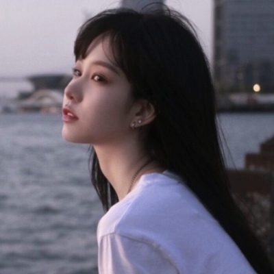 qq头像带字萌萌的女生图片
