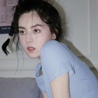 qq头像带字萌萌的女生图片