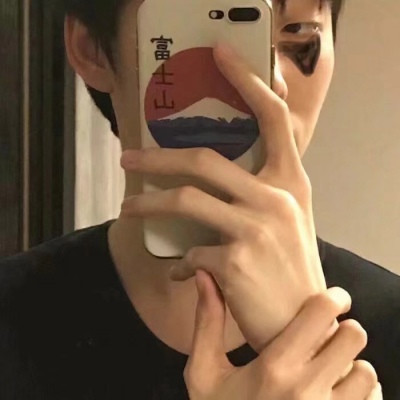 真人酷帅风格男头像高冷范拿着小雏菊的男生头像图片