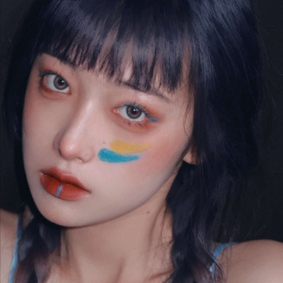 qq女生头像原宿风短发