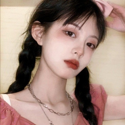 qq女生头像原宿风短发