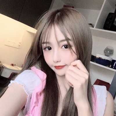 女生黑色衣服高冷头像图片