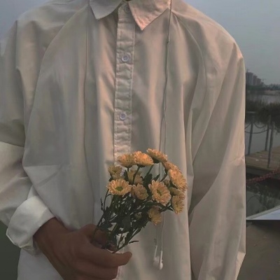 白色禁欲系男生头像真人版高清图片情头图片