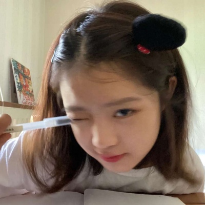 qq头像女生闺蜜3张
