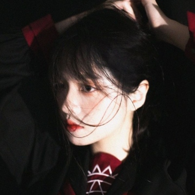qq头像女生闺蜜3张