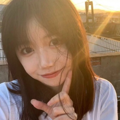 qq高清女生头像带字图片
