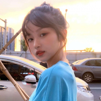漂亮的qq头像女生正面