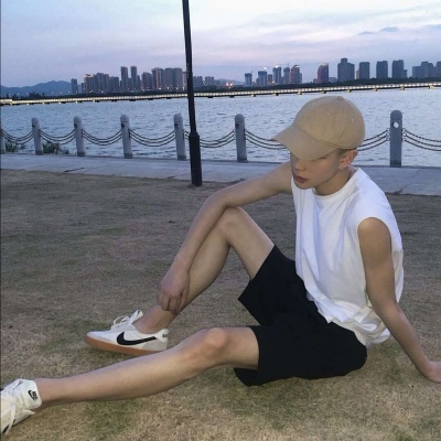 潮男专用的帅气头像2021成熟头像清新男生图片