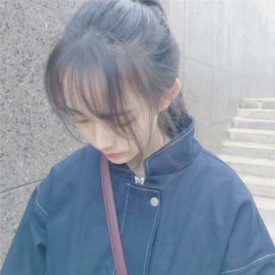 头像女生简单气质唯美图片