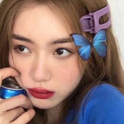 头像女生简单气质唯美图片