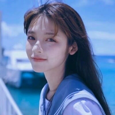 头像女生简单气质唯美图片