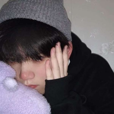 令人瞬间爱上的头像男生动漫微博图片