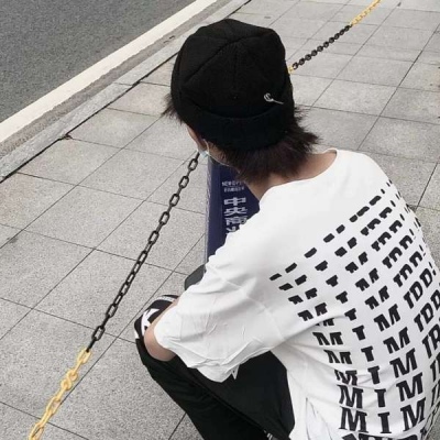 令人瞬间爱上的头像男生动漫微博图片