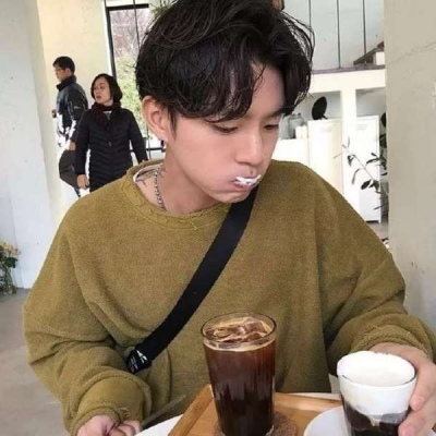 令人瞬间爱上的头像男生动漫微博图片