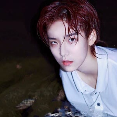 男生动漫头像正直图片