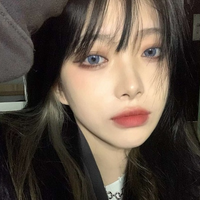 2021现代呆萌女生头像图片