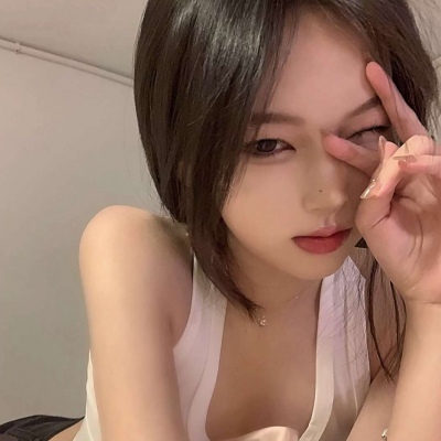 2021现代呆萌女生头像图片