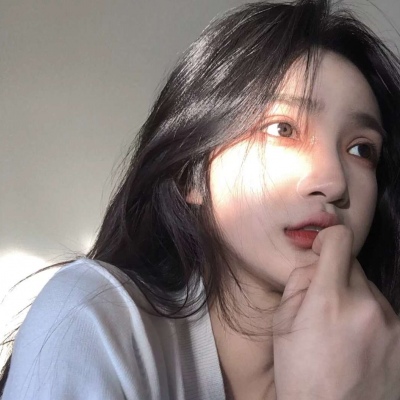2021现代呆萌女生头像图片