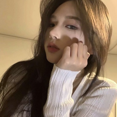 2021现代呆萌女生头像图片