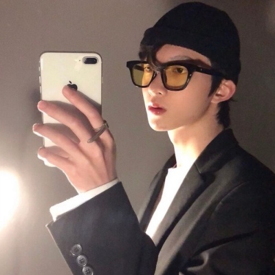 抖音里最深情迷人的用面具做头像的男生是什么性格图片