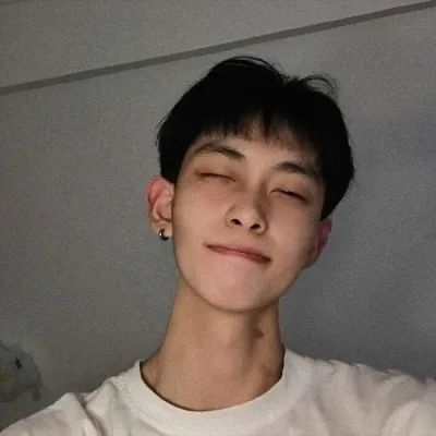抖音里最深情迷人的用面具做头像的男生是什么性格图片