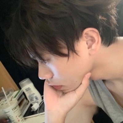 抖音里最深情迷人的用面具做头像的男生是什么性格图片