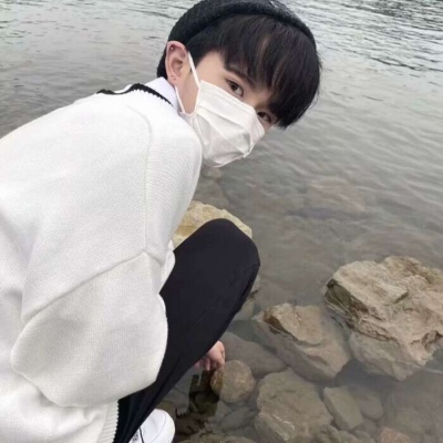 抖音里最深情迷人的用面具做头像的男生是什么性格图片