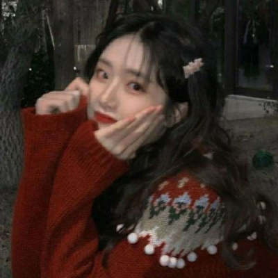 高清红色的2021年微信本命年头像黑白长腿女神头像女生图片