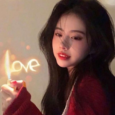 高清红色的2021年微信本命年头像黑白长腿女神头像女生图片