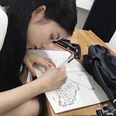 2021微信头像气质简约动漫头像女生黑白图片