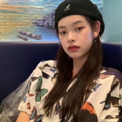 高清个性头像女生背影