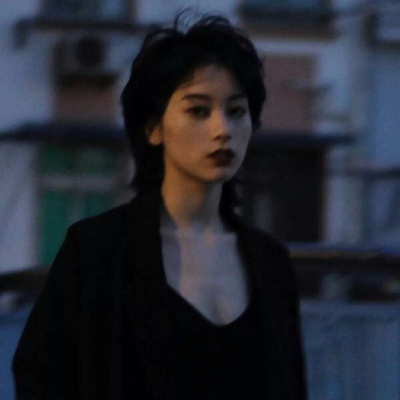 超好看的qq头像女生