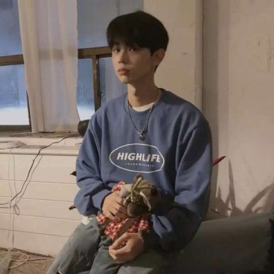 男神才敢用的高级感帅哥头像头像男生孤傲图片