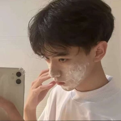 气质绝尘的干净qq头像男生酷毙图片