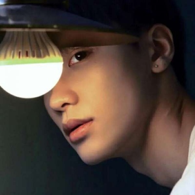 一眼就沦陷的男友力爆棚的头发凌乱的男生头像图片