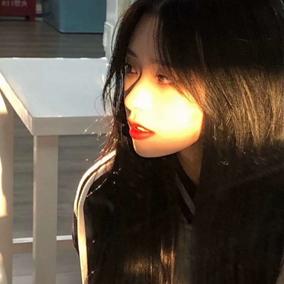 qq女生头像校服女生