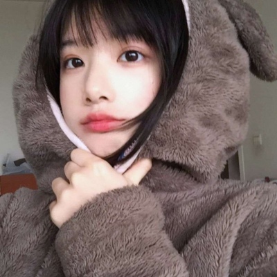 qq头像好看动漫女生