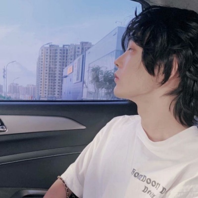 2021最热门的高清成熟的伤感头像图片 男生图片