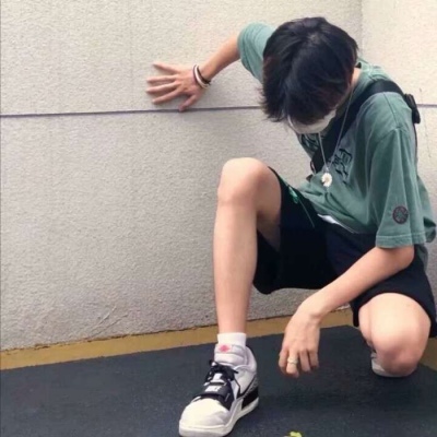 2021最热门的高清成熟的伤感头像图片 男生图片