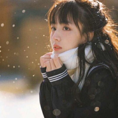 女生嘟嘟嘴超可爱头像